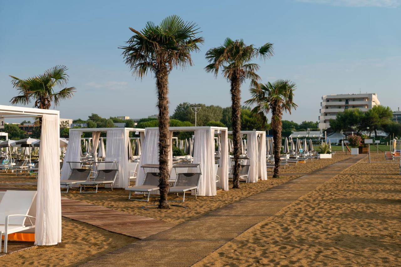 Aparthotel Holiday Bibione Esterno foto