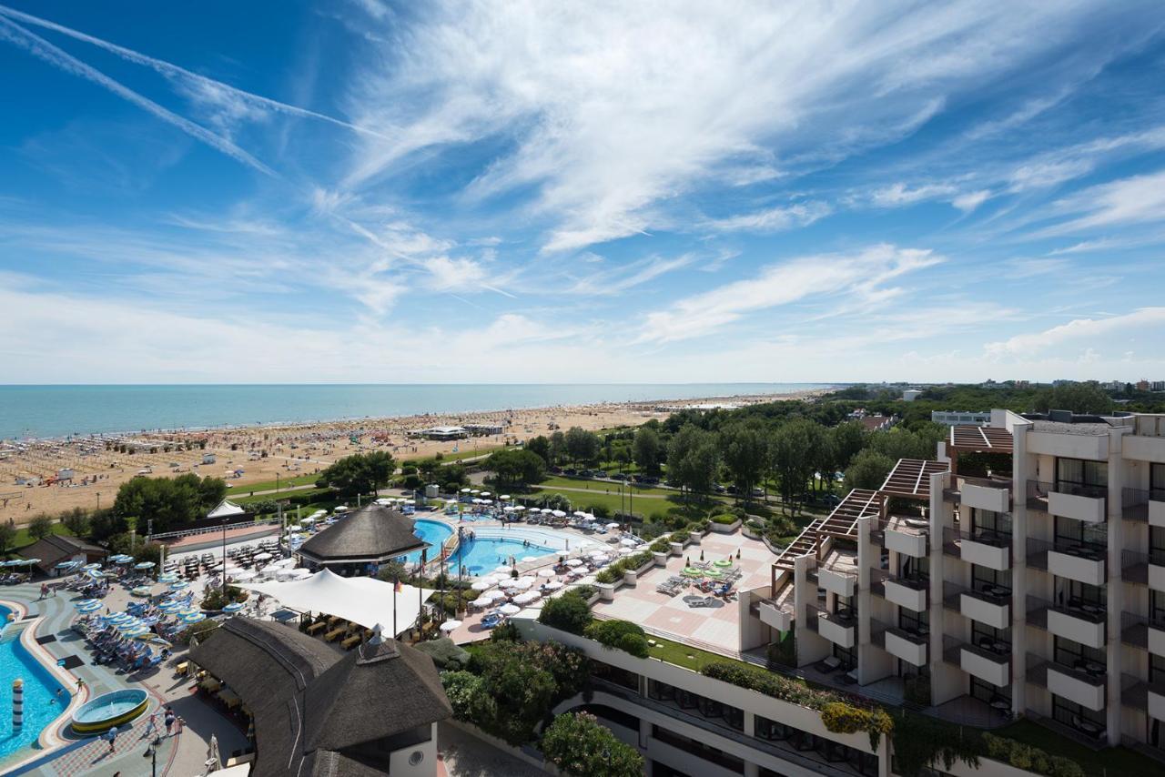 Aparthotel Holiday Bibione Esterno foto