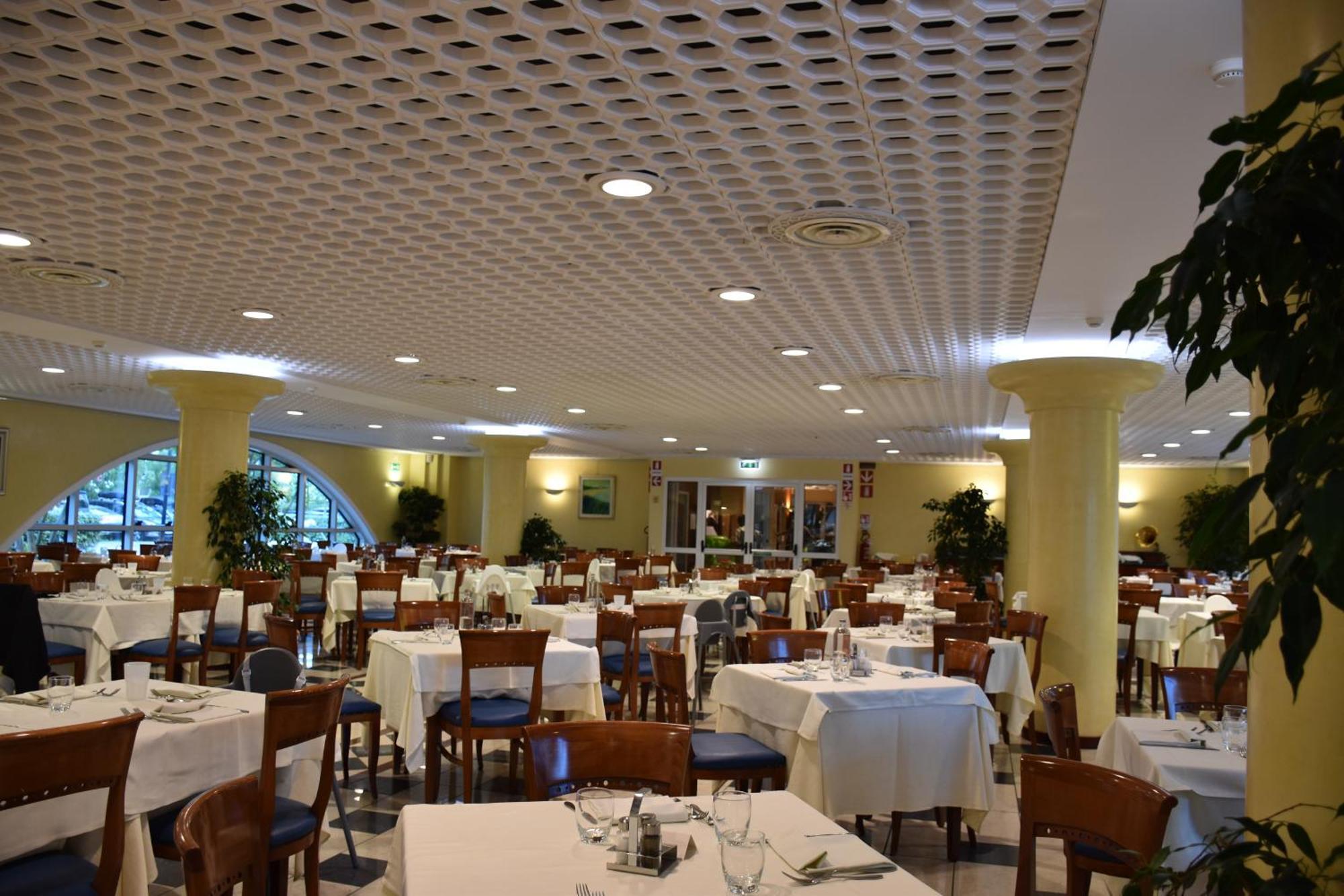 Aparthotel Holiday Bibione Esterno foto