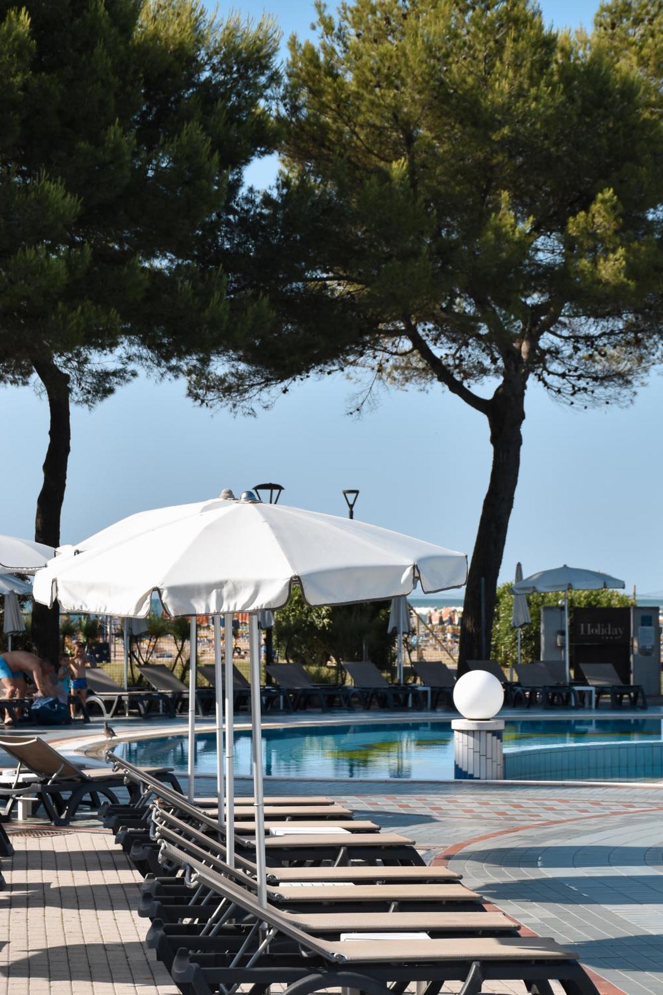 Aparthotel Holiday Bibione Esterno foto