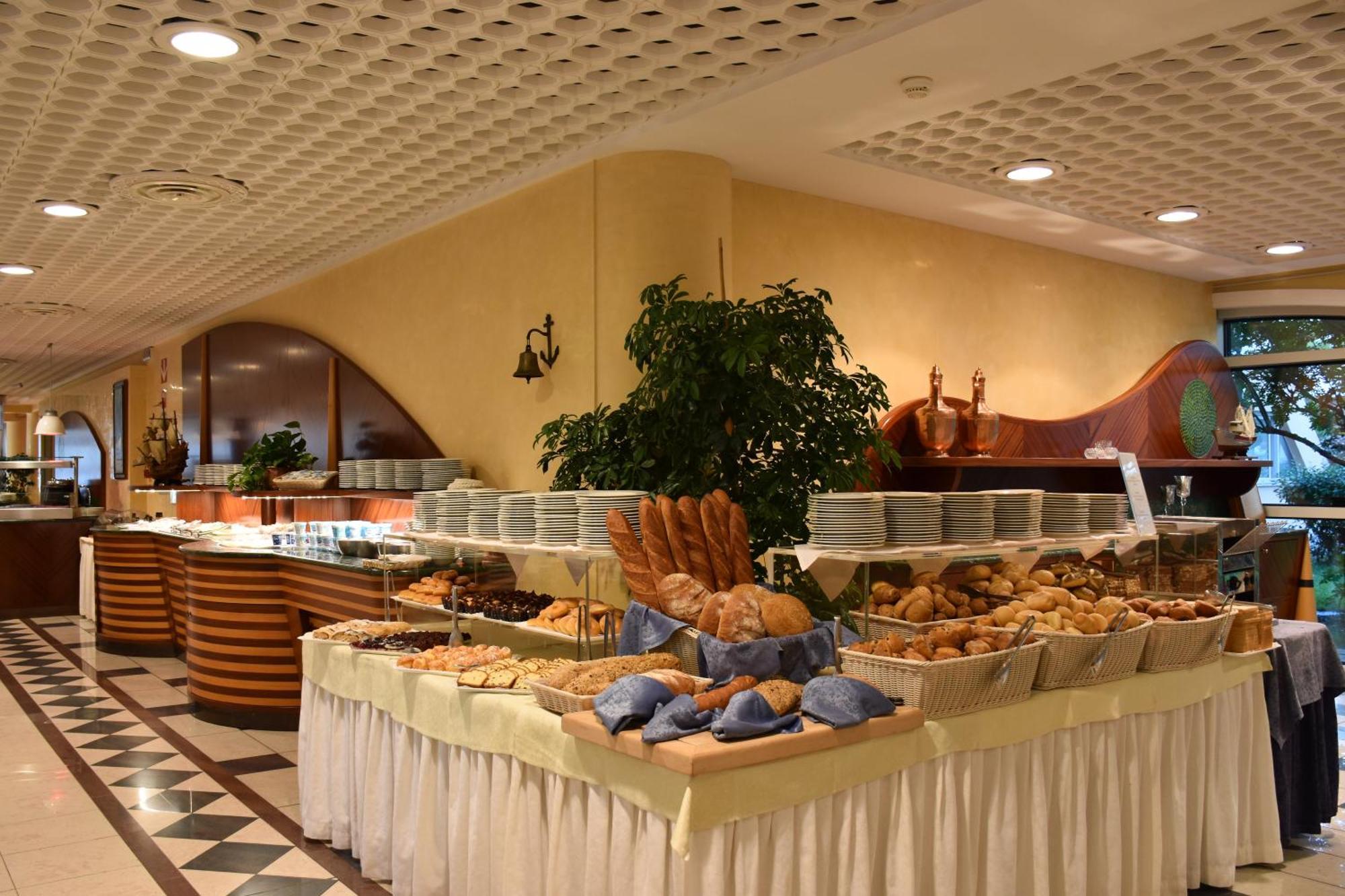 Aparthotel Holiday Bibione Esterno foto